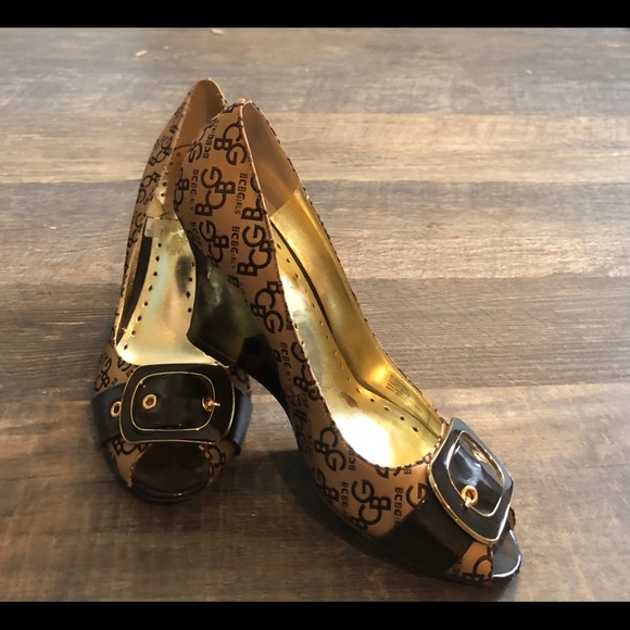 BCBG wedge shoes - Picture 3 of 4